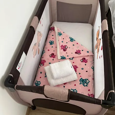 Apartment Escape Lounge